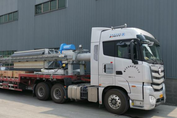 迎難而上克時艱，化危為機謀發(fā)展